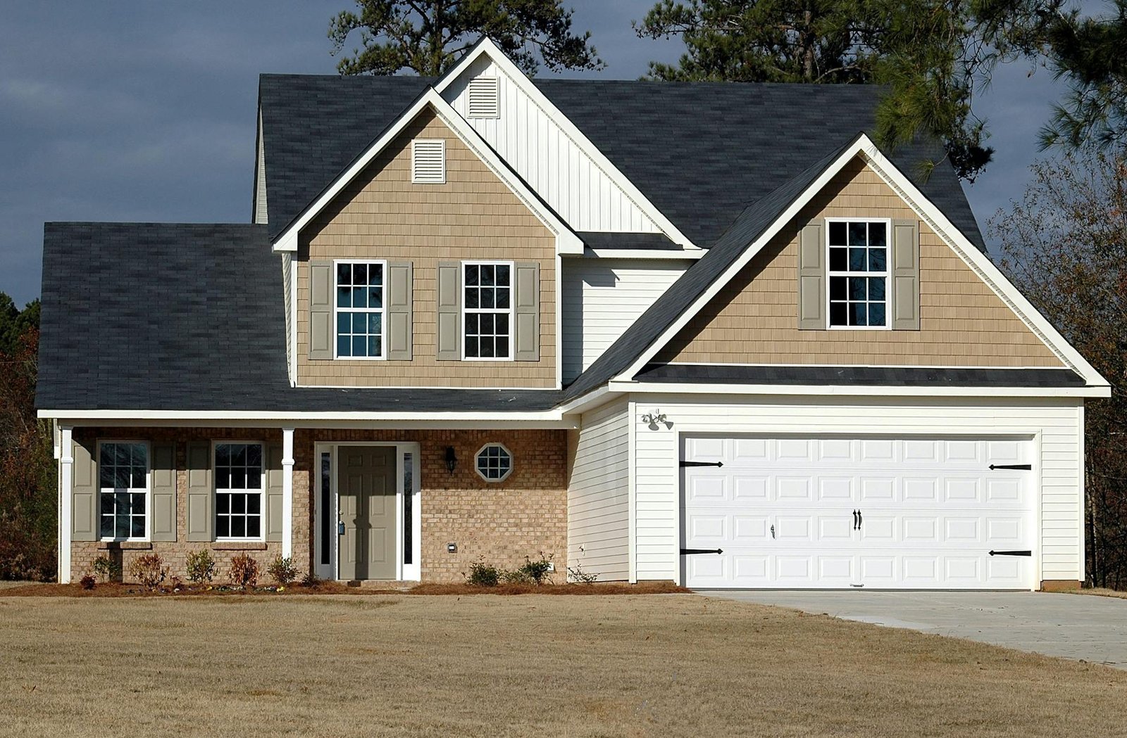 From severe storms to scorching summers, North Texas roofs endure a lot. That's why 940Roofing focuses on providing high-quality roof replacement options designed to withstand our region's unique weather patterns.